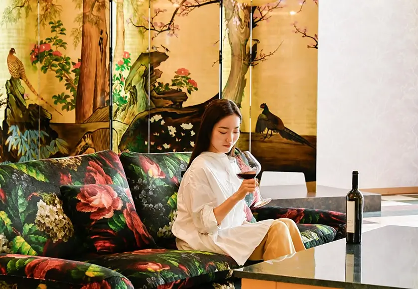 写真：ロビーとワイン